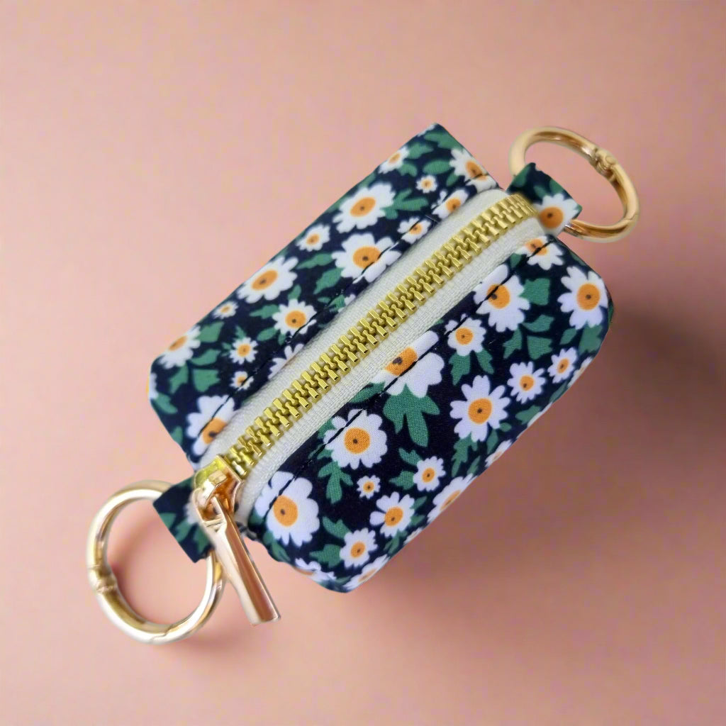 Daisy waste bag pouch for dog leash