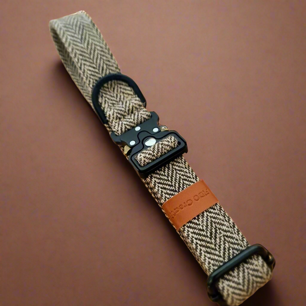 Tweed dog collar
