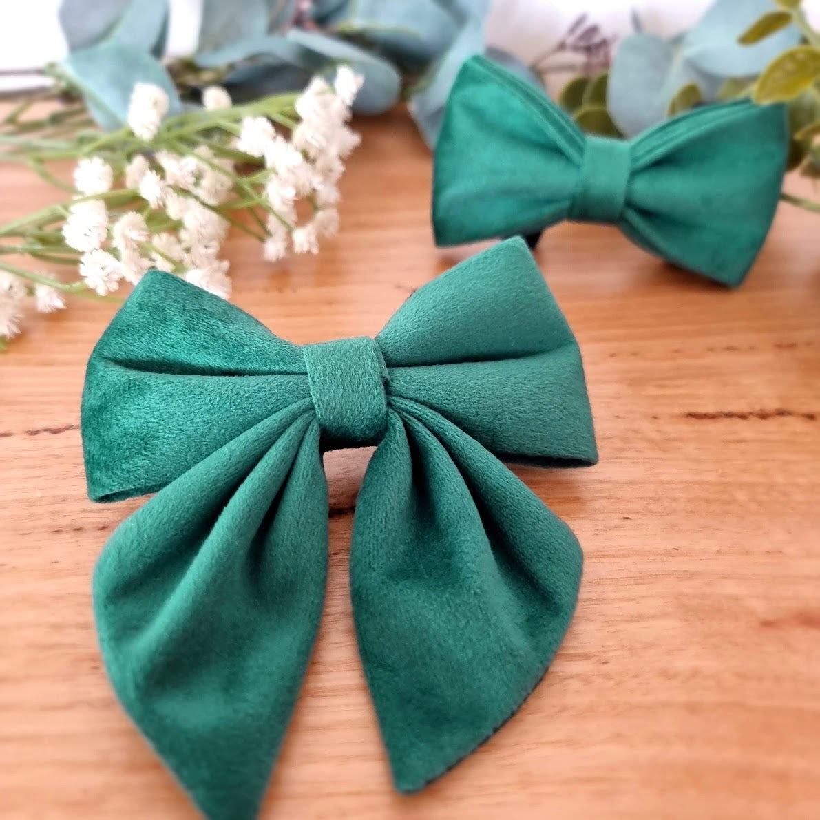 Forest green velvet dog bow tie